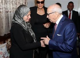 Béji Caïd Essebsi présente ses condoléances à la veuve de Riadh Barrouta. 