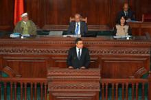 Mehdi Jomâa devant l'Assemblée des représentants du peuple. 