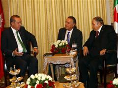 Entretien Bouteflika/ Erdogan à Alger. 