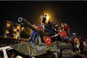 Coup d'état manqué en Turquie. 