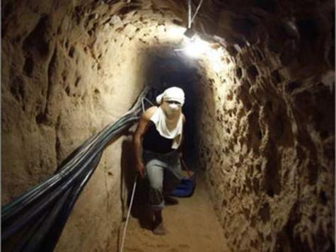 Les Tunnels, seule bouffée d'oxygène pour Gaza sous blocus. 