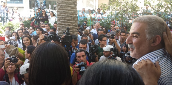 Les journalistes adoptent la revendication de l'opposition et appellent à la démission du gouvernement. 