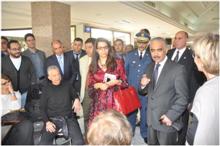 Amel Karboul en visite à l'aéroport de Tunis-Carthage. 