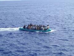 20 clandestins à bord d'une embarcation de pêche. 