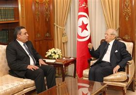 Jomaâ présente sa démission à Béji Caïd Essebsi. 