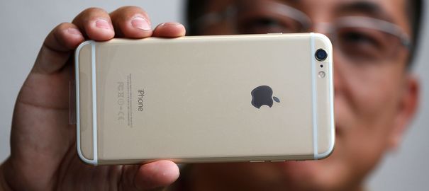 L'ampleur du "bendgate" est disproportionnée, selon Apple. REUTERS/Lucy Nicholson