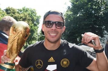 Lucas Podolski, vainqueur de la Coupe du Monde 2014 avec l'Allemagne