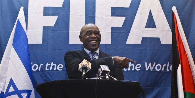 Tokyo Sexwale sera peut-être candidat à l'élection présidentielle à la FIFA. 