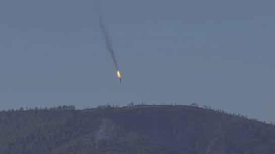 Un avion russe a été abattu par l'aviation turque près de la frontière avec la Syrie